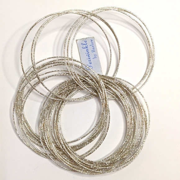 30 Silver Bangles! Sparkly Diamond Cut Silver Tone Metal 💎 - Picture 3 of 4